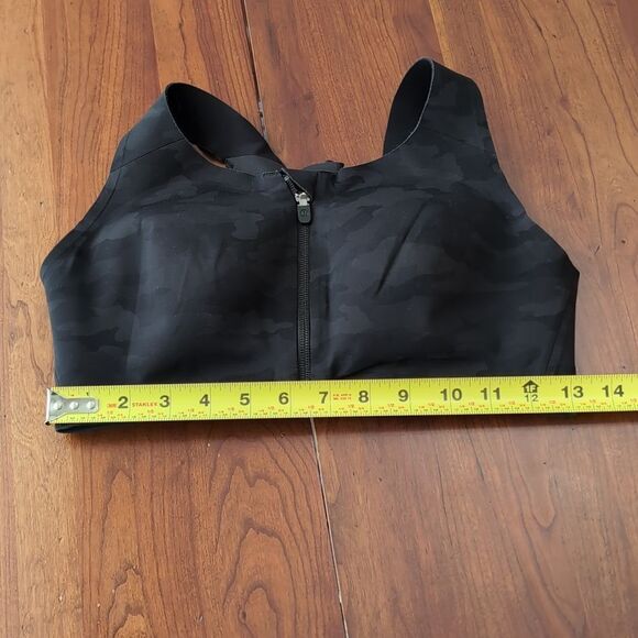 Lululemon Enlite Zip Up Front Black Camo Sports Bra Womens Sz 34D - Picture 10 of 10